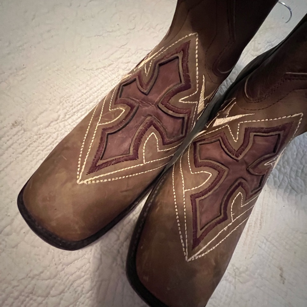 Square toed cowboy boots